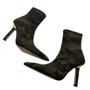 NWT Good American High Kickstand Ankle Camo Neoprene Booties Size 7